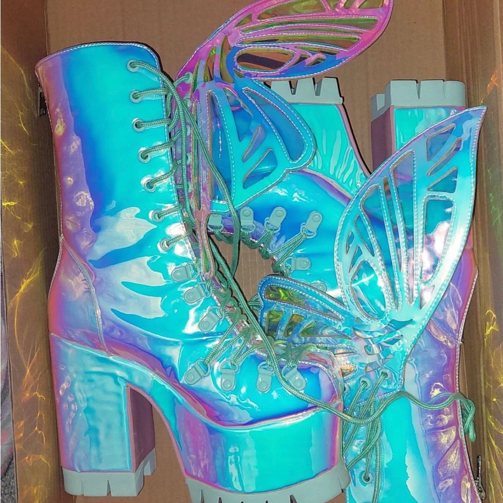 Club Exx Mystical Realm Winged Platform Boots size 8